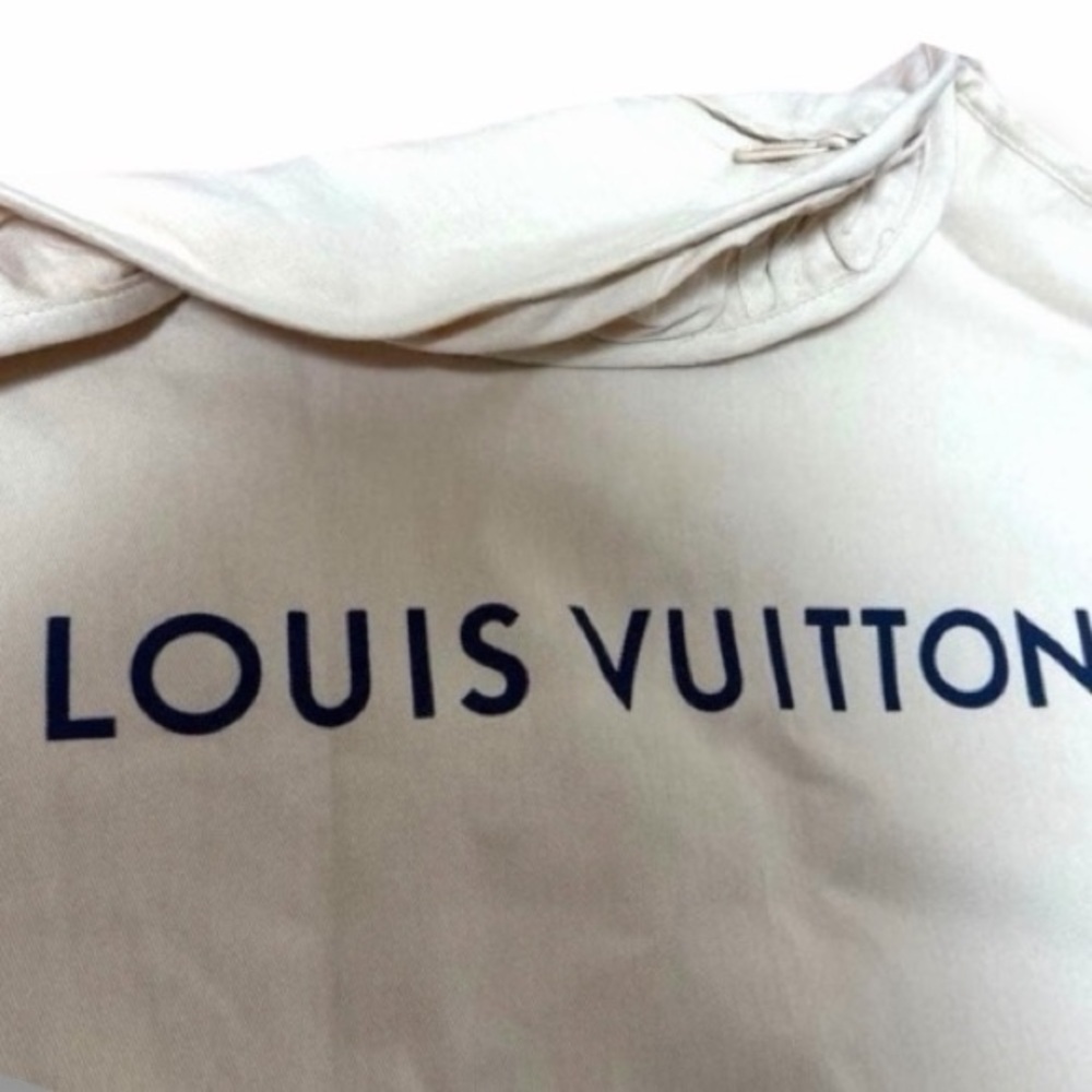 Louis Vuitton Authentic Garment Bag – Suit Cover Garment Bag – Like New - Picture 4 of 4
